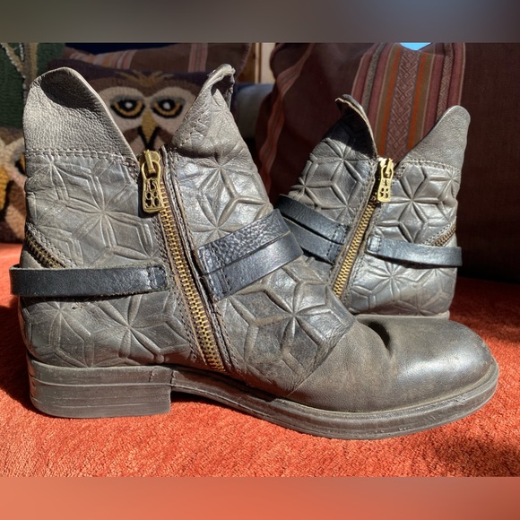 A.S.98 Isha Bootie - Picture 8 of 15